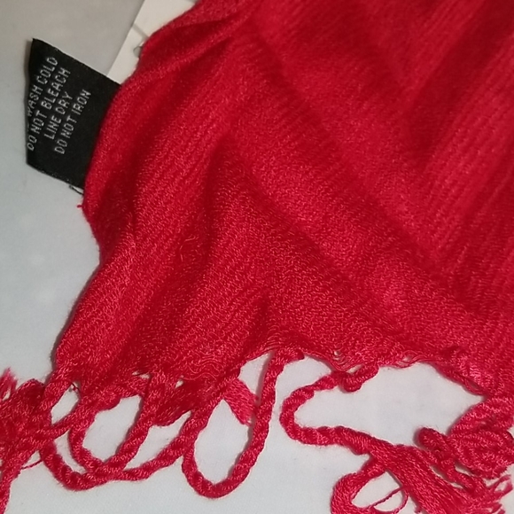 Dress Barn Chevron Pleated Scarf - Picture 5 of 6